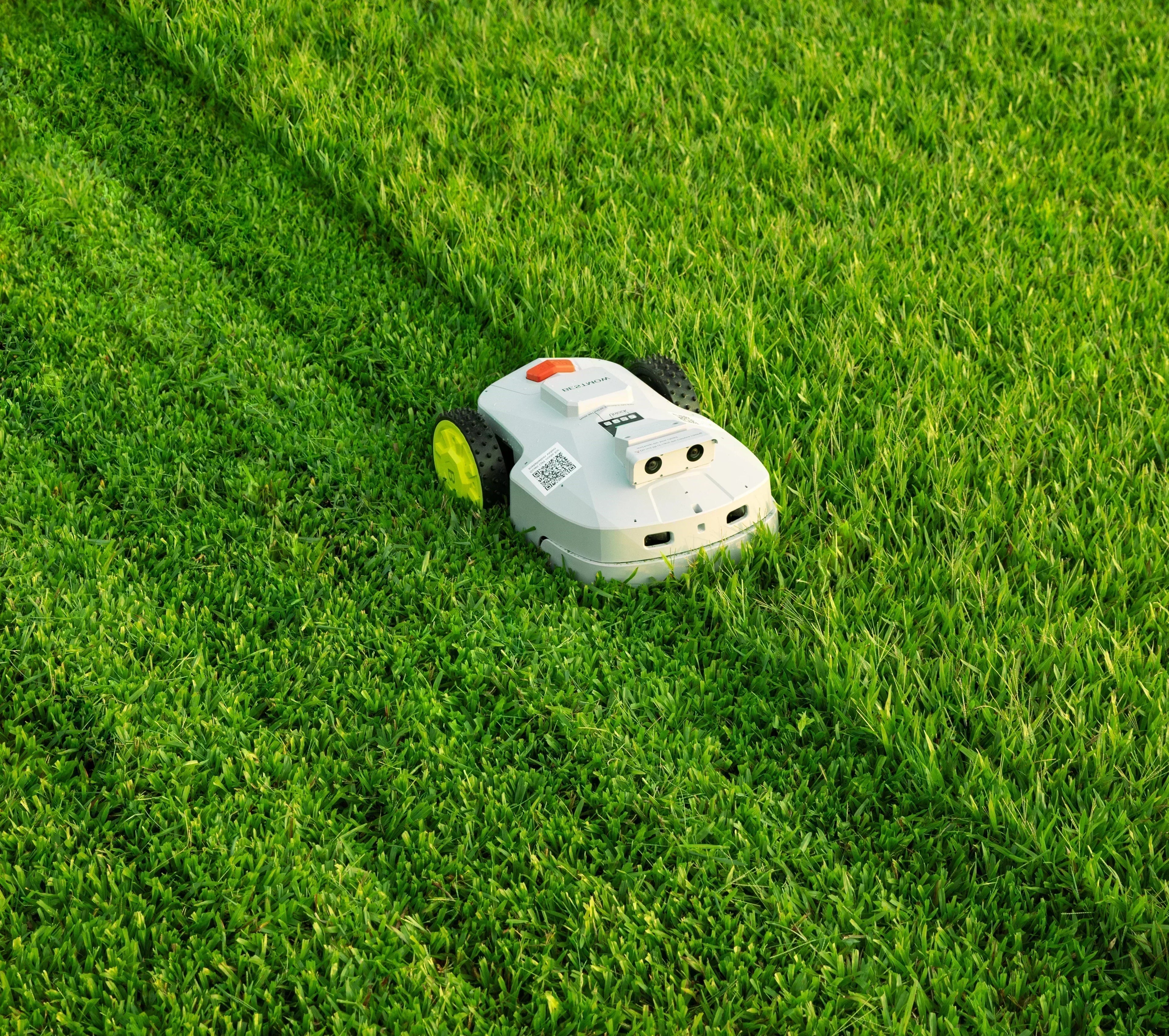 Robots As A Service - BESTMOW Robotic Lawn Mower - Boston